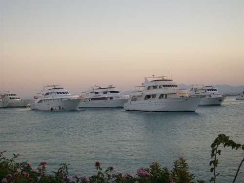 Sunset Boats Sea Calm Dusk Reflection Beach