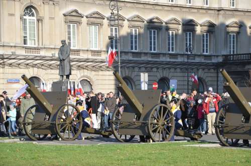 Warsaw Piłsudski Square Independence Day Cannon