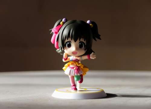 Young Lady Girl Cute Small Chi-Bi Toy Figurine