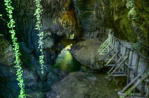 Grotte del Caglieron