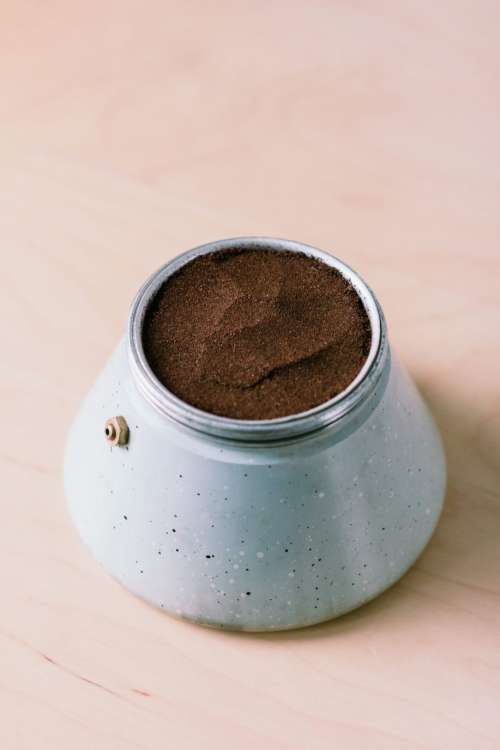 Ground coffee in a percolator