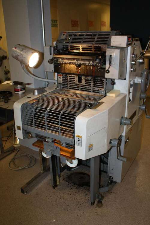 press offset printing printer pressroom