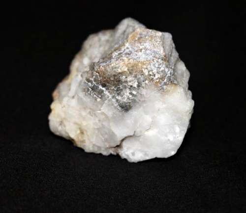 crystal grain mineral white gray