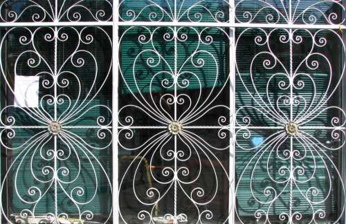 metal white curves door pattern