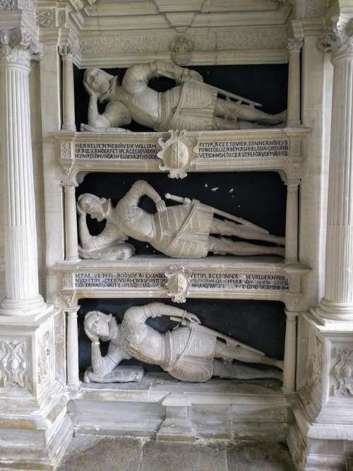 effigy effigies knights tombs fettiplace