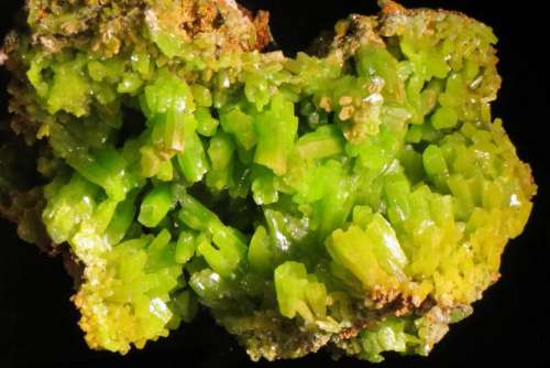 green yellow crystal mineral rock