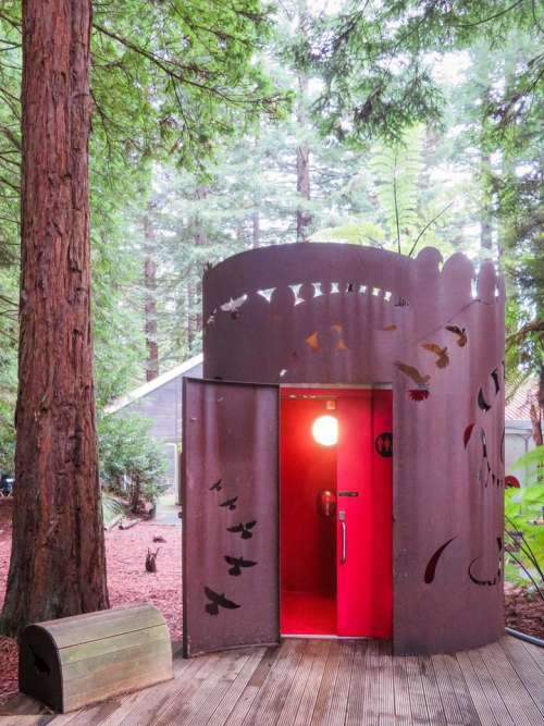 toilet Rotorua forest i-Site cubicle