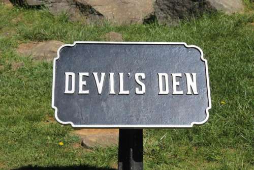 Gettysburg Devil's Den plaque sign battlefield