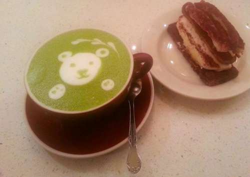 Green Tea Latte Latte Art Bear Eclair Dessert