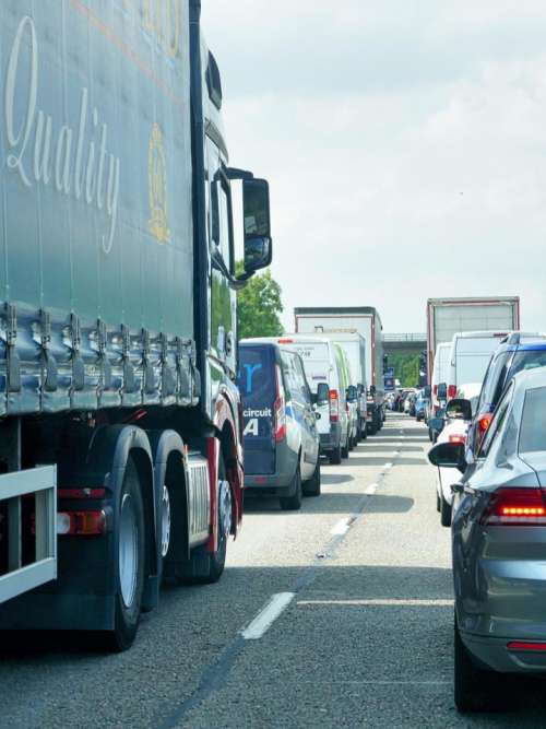 traffic jam motorway queue delay