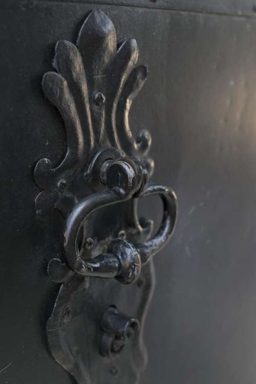 doorhandle door handle winding ancient