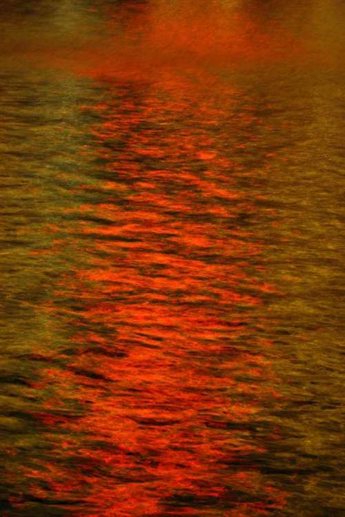 red gold water texture colorful