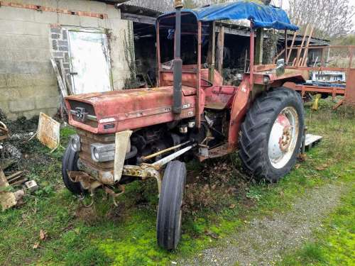 tractor old tractor veteran abandoned agriculture
