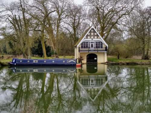 nuneham courtenay boathouse boat thames oxfordshire