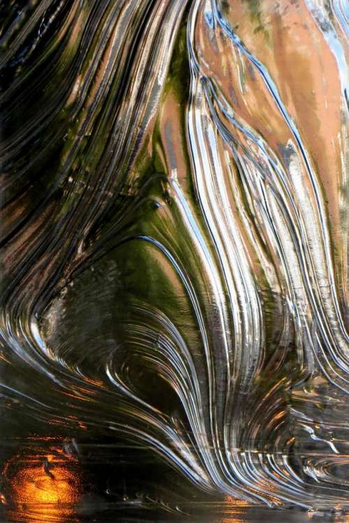 glass texture curving swirling design