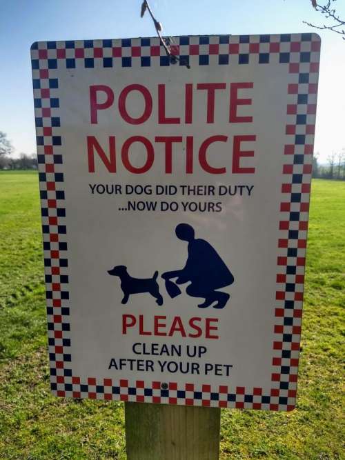 polite notice dogg poo please clean up after your pet.funny sign