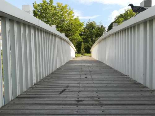 Bridge park Meerssen light shadow