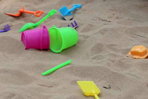 sandbox fun toys shovel bucket