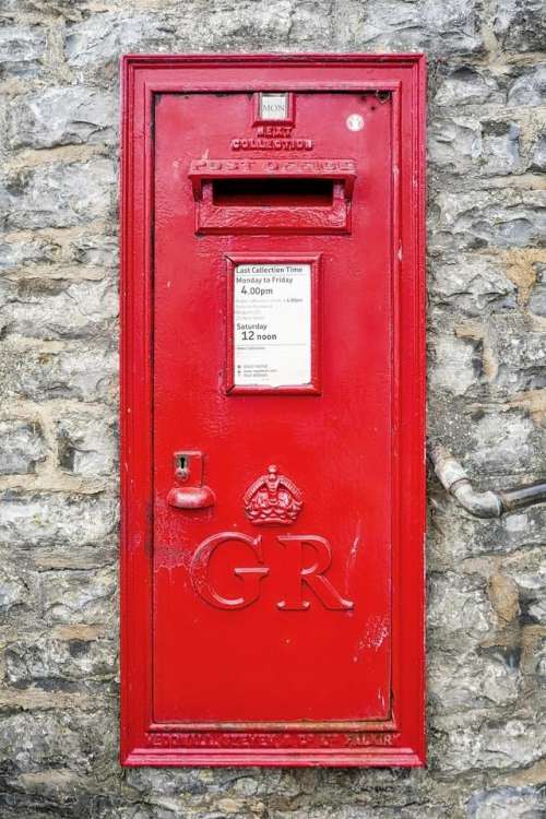 postbox red British George V post