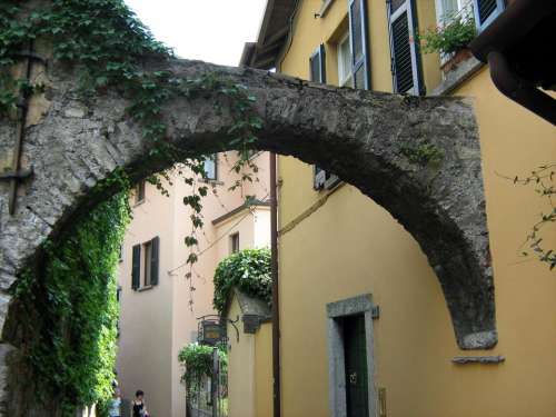 arch houses