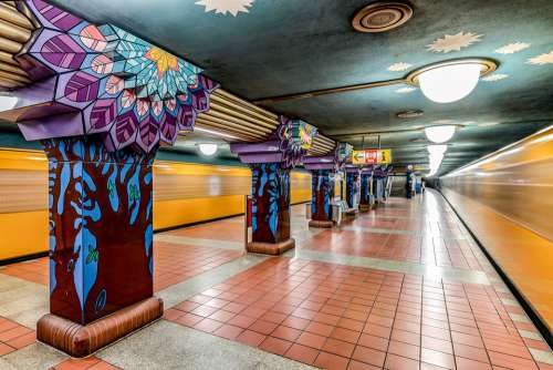 Berlin Metro Paul Star Road Ubahn Train