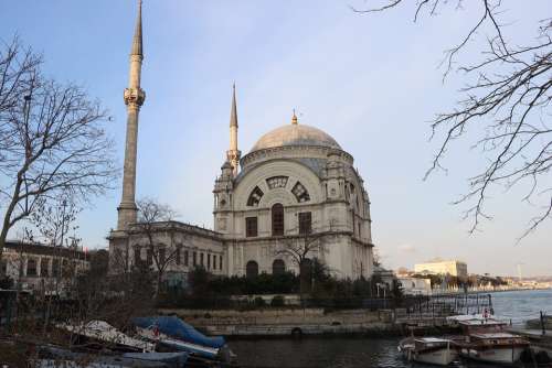 Istanbul Throat Dolmabahçe Boat V Ship Cami