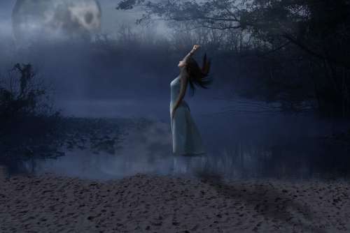 Light Of The Moon Swamp Bathroom Girl Fog River
