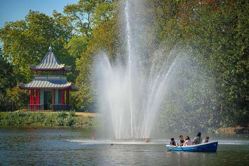 Park Lake Fountain Pavilion Boat London England