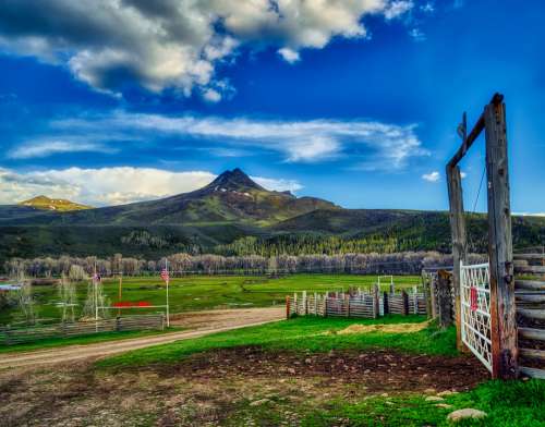 Ranch Wyoming America Hills Mountains Hdr