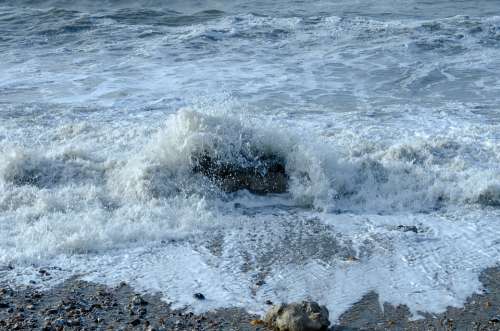 Sea Wave Rock Scum