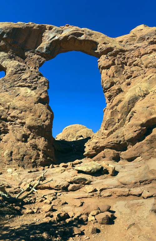 Tall Sandstone Arch Sandstone Arches National Park