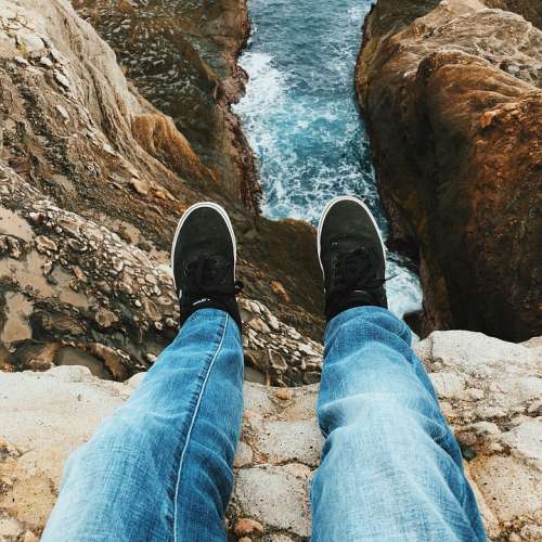 Vans Pov Ocean Coast Rocks Cliffs Water Travel