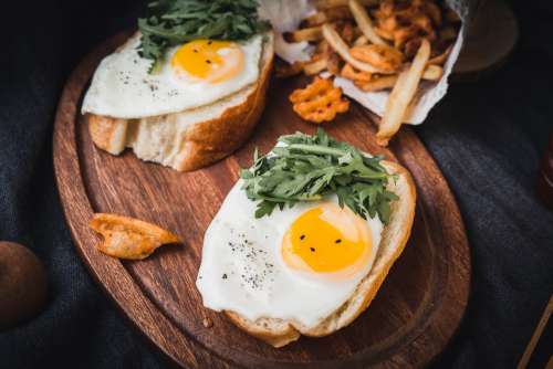White bread with eggs snack
