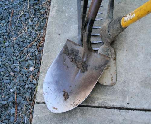 spade shovel gardening tools tools garden