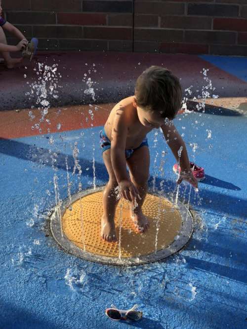 Water play park splash pad splash