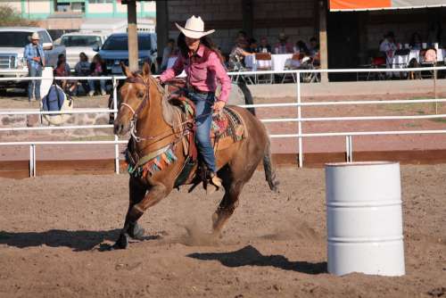 Rodeo Barrels Racing Horse Rider Sand Speed Women