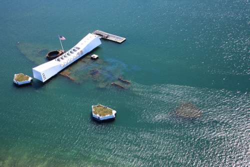 Usarizona Reckship Pearlharbor Hawaii Landscape