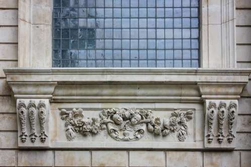 London carving stonework windows