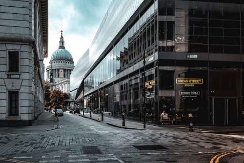London Streets and St Paul’s Cathedral