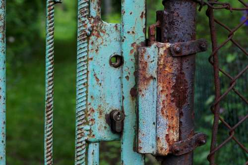 Castle Gate Rust Old Rods