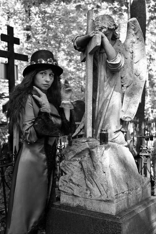 Gothic Cosplay Victorian Style Cemetery Tombstones