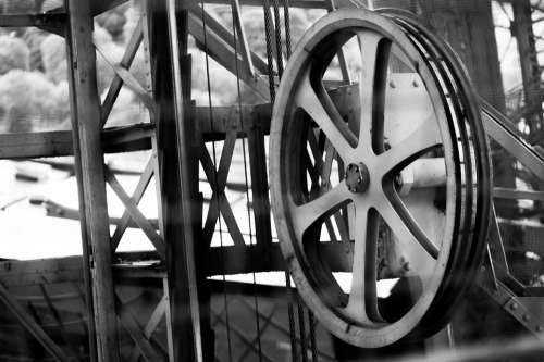 Iron Wheel Elevator Pulley Industrial