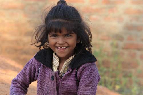 Poor Girl Happy Girl Poverty India Cute Happiness