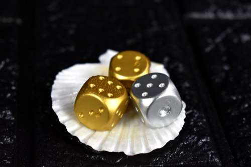 Three Dice Dices Dices Shell Shell Dice