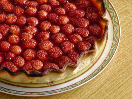 food fruits strawberry   pie crust tart of strawberries