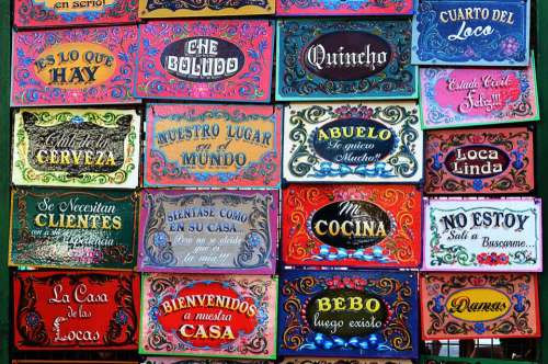 Argentina camiñito lettering plates colorful