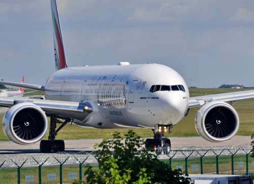 Aircraft Flight Airport Emirates Boeing 777 Sky