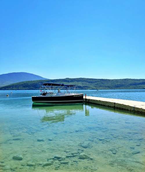 Boat Lake Blue Mountain Sky Sea Reflection