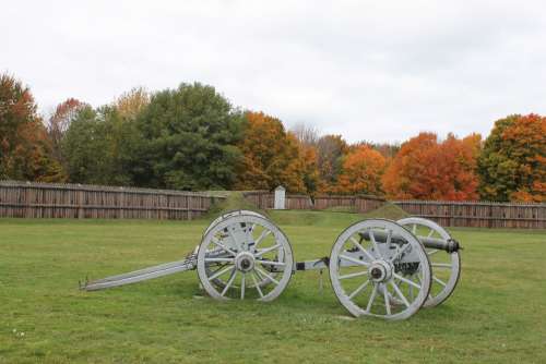 Cannon History War Fort Canada Fall Autumn 1812