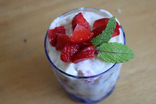 Dessert Strawberry Cake Food Strawberries Fruit